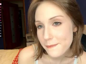 Marciecommon Chaturbate stream image from December 19, 2025