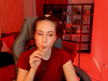 Ellinvale Chaturbate stream image from December 19, 2025