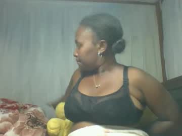 Mylindasweet Chaturbate stream image from December 19, 2025
