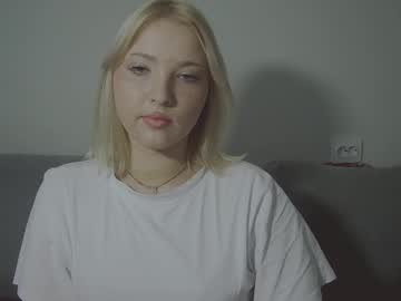 Nessa_Berry Chaturbate stream image from December 19, 2025