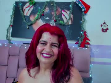 Roxettemature Chaturbate stream image from December 19, 2025