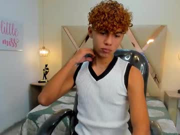 Anyelotwink Chaturbate stream image from December 19, 2025