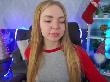 Emilysunshines Chaturbate stream image from December 19, 2025