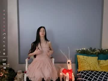 Latanyahorstead Chaturbate stream image from December 19, 2025