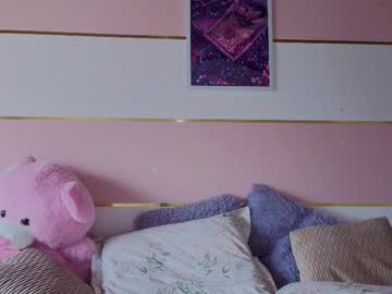 Charlote__Miller Chaturbate stream image from December 19, 2025