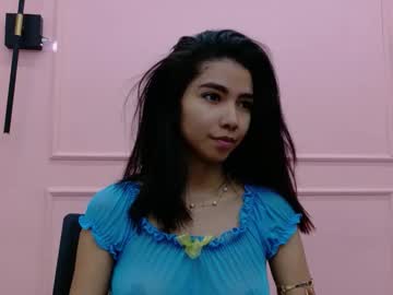 Luna_Roja25 Chaturbate stream image from December 19, 2025
