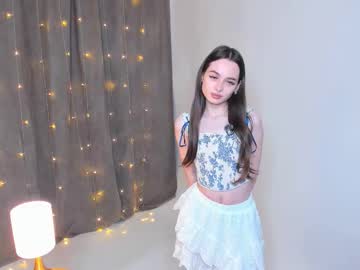 Nichelledorris Chaturbate stream image from December 19, 2025