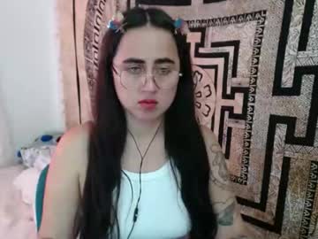 Ninakravtz Chaturbate stream image from December 19, 2025