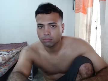 Andresfern Chaturbate stream image from December 19, 2025