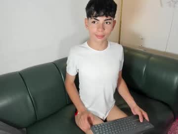 Peter_Chase Chaturbate stream image from December 19, 2025