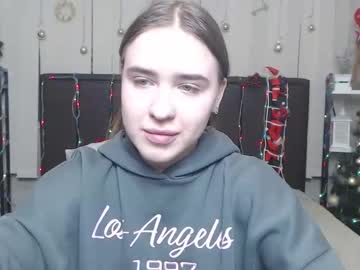 Laurahlot Chaturbate stream image from December 19, 2025