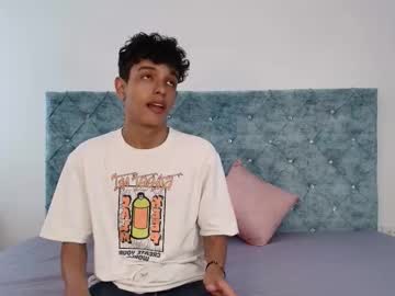 Maxfrost_1 Chaturbate stream image from December 19, 2025