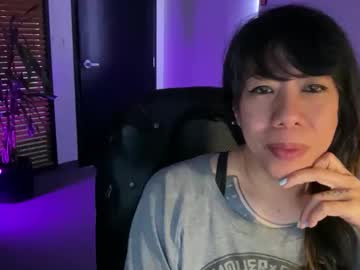 Misszeena Chaturbate stream image from December 19, 2025