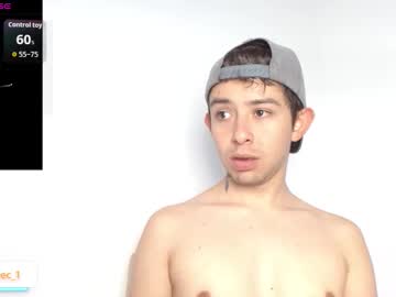 Alecadrews_ Chaturbate stream image from December 19, 2025