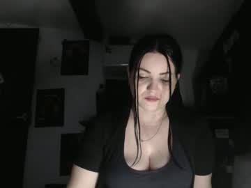 Annebellee69 Chaturbate stream image from December 19, 2025