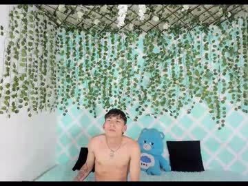 Bradboyhot06 Chaturbate stream image from December 19, 2025