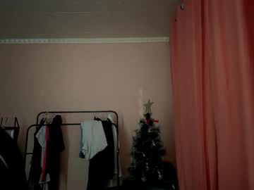 Julietmegown Chaturbate stream image from December 19, 2025