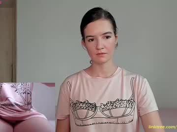 Cutenataly Chaturbate stream image from December 19, 2025