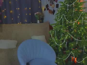 Joyce_Jones Chaturbate stream image from December 19, 2025
