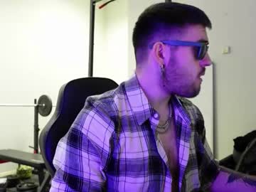 Mike_Platano Chaturbate stream image from December 19, 2025