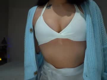 Ewelynscott Chaturbate stream image from December 19, 2025