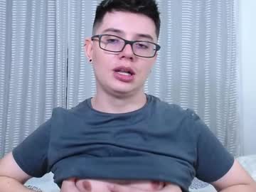 Kevinhunts Chaturbate stream image from December 19, 2025