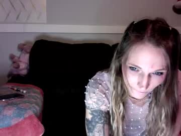 Prettipluto Chaturbate stream image from December 20, 2025