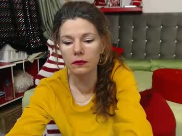Kellynumber Chaturbate stream image from December 20, 2025