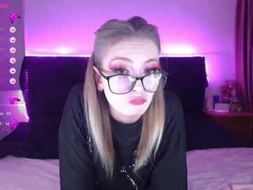 Shysweetrish Chaturbate stream image from December 20, 2025