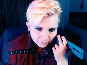 Ftmblueyes Chaturbate stream image from December 20, 2025