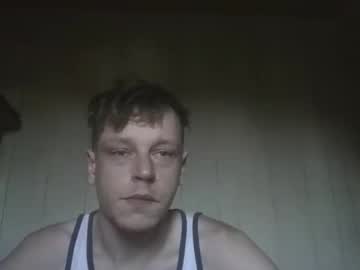 Leemanz12 Chaturbate stream image from December 20, 2025