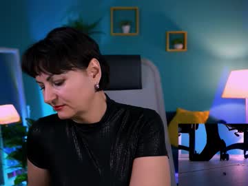 Helenbeler Chaturbate stream image from December 20, 2025