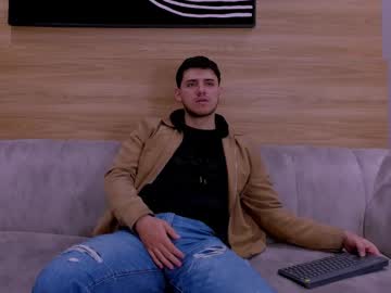 Heteros_Men Chaturbate stream image from December 20, 2025
