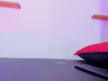 Lyanablucs1 Chaturbate stream image from December 20, 2025
