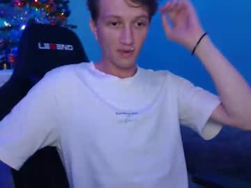 Creedsweetie Chaturbate stream image from December 20, 2025
