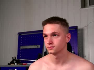 Dustyn_Fox Chaturbate stream image from December 20, 2025