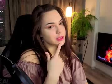 Morana_K Chaturbate stream image from December 20, 2025