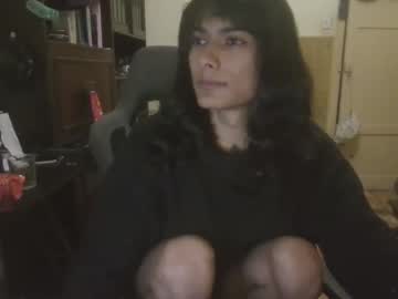 Calliemaggotbone Chaturbate stream image from December 20, 2025