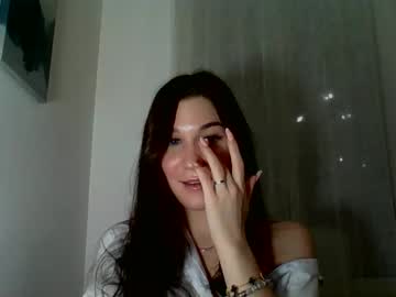 Katie_Foxi Chaturbate stream image from December 20, 2025