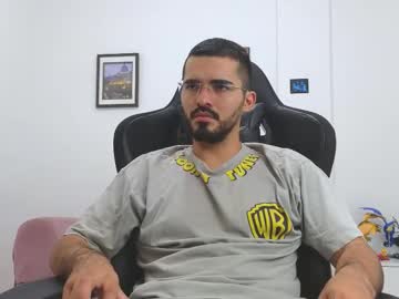 Alejandroo_7 Chaturbate stream image from December 20, 2025