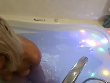Bouncybronze Chaturbate stream image from December 20, 2025