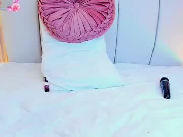 Carolriveraa Chaturbate stream image from December 20, 2025