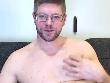 Fattenmenow Chaturbate stream image from December 20, 2025
