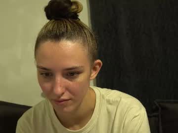 Your_Little_Flexible_Girl Chaturbate stream image from December 20, 2025
