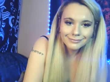Devyn_Winter Chaturbate stream image from December 20, 2025