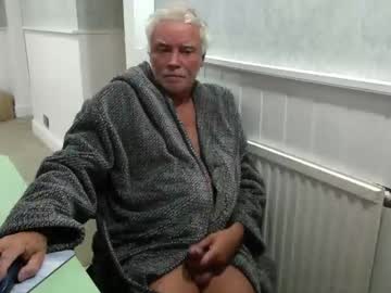 Topsurgeon2025 Chaturbate stream image from December 21, 2025