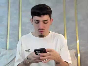 Nikostone Chaturbate stream image from December 21, 2025