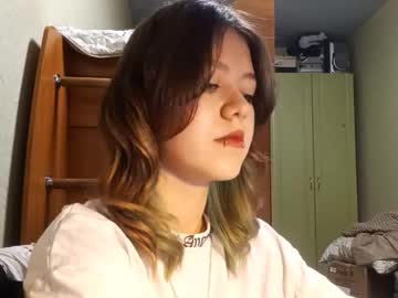 Cleopatrastong Chaturbate stream image from December 21, 2025
