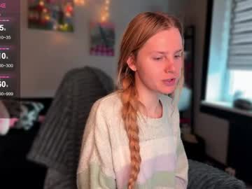 Lunacyy Chaturbate stream image from December 21, 2025