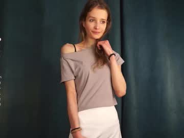 Blissemily_ Chaturbate stream image from December 21, 2025